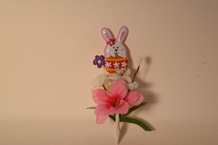 Um Boutonniere de Páscoa finalizado