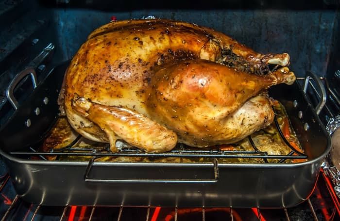 a-humerous-take-on-the-thanksgiving-day-potluck