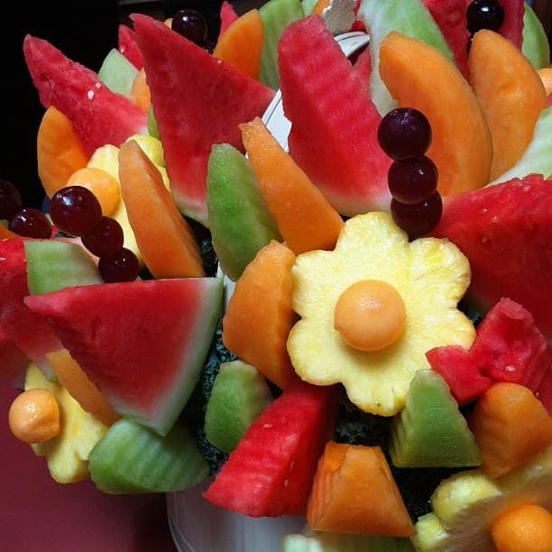 En lugar de flores, ¿por qué no un Arreglo Comestible para su esposo para el Día de San Valentín?