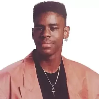   Mustafa Shakir nuorena