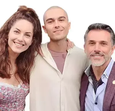   Sergio Mayer Mori met vader Sergio Mayer en moeder Bárbara Mori