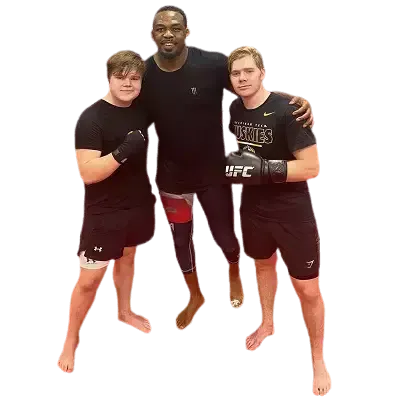   Jeremy Ray Taylor cu fratele Benjamin M Taylor, Jonathan Dwight Jones
