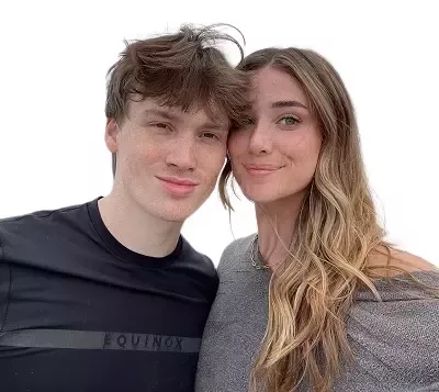   Matt Lintz con la sua ragazza Gracie Sapp