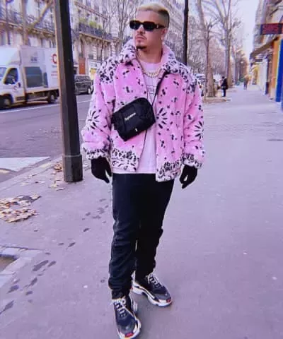   La hauteur de MC Jottapê est de 5 pieds 7