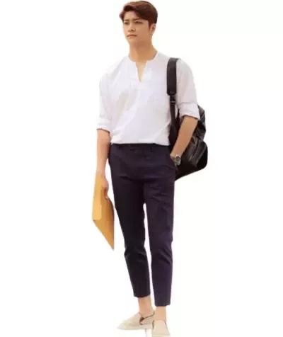   Kang Tae Oh korkeus on 5 jalkaa 10