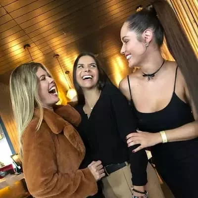   Ana Lucía Domínguez with her friends