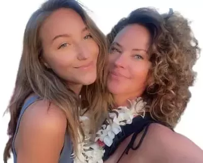   Ava Michelle anyjával, Jeanette Cotával
