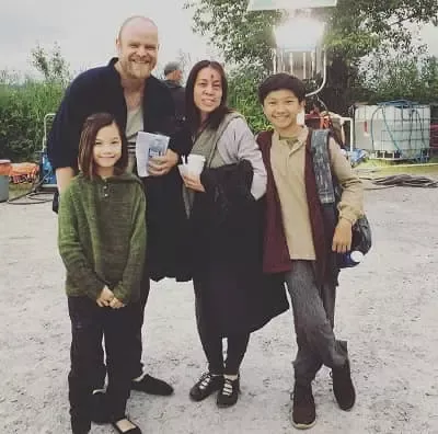   Riley Lai Nelet med Altered Carbon Cast
