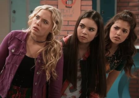   ไบรอานา ซาลาซ ใน Best Friends Whenever