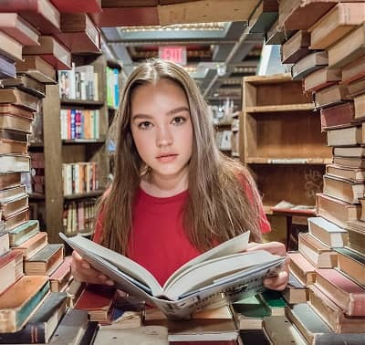   De Sleepover-actrice Sadie Stanley Biografie