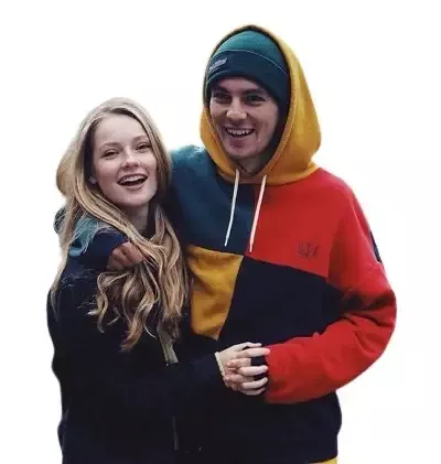   Hannah Dodd barátjával, Rory J Saperrel