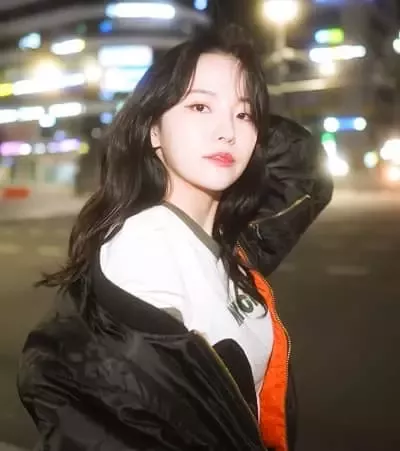   Kim Chae Eun v filmu Tomorrow
