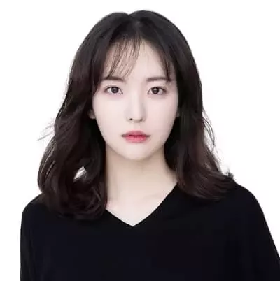   Kariera in neto vrednost Kim Chae Eun