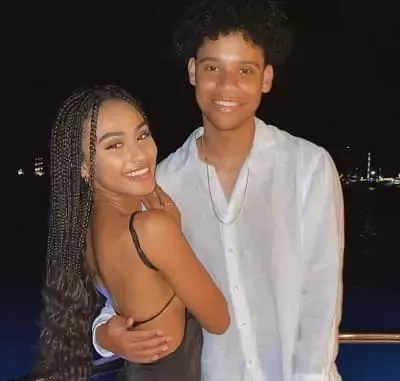   Daniella Perkins, erkek arkadaşı Justin Robbins ile