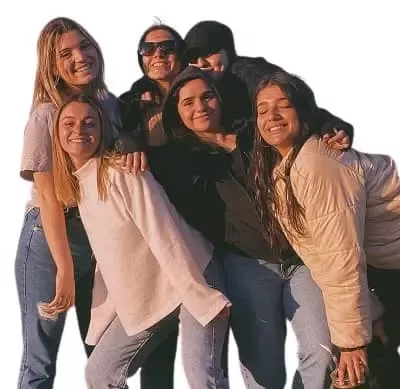   April Di Yorio cu prietenii ei