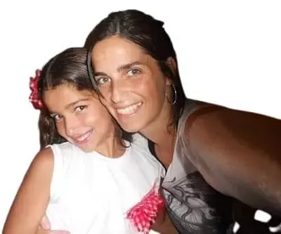  April Di Yorio cu mama ei