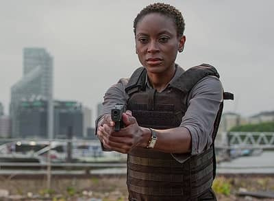   Tracy Ifeachor i Treason