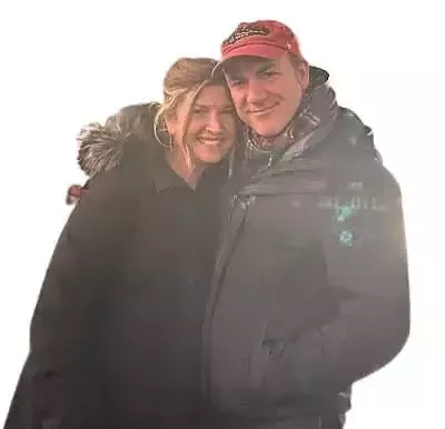   Matilda Lawler z ojcem Matthew Lawlerem i matką Marą Lawler