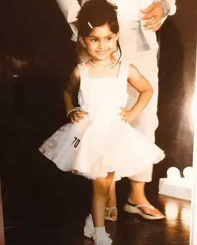   Brenna Marie Narayan kao Kid