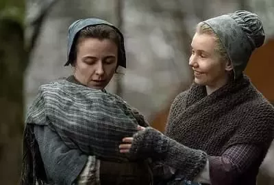   Joanne Thomson in Outlanders als Amy McCallum