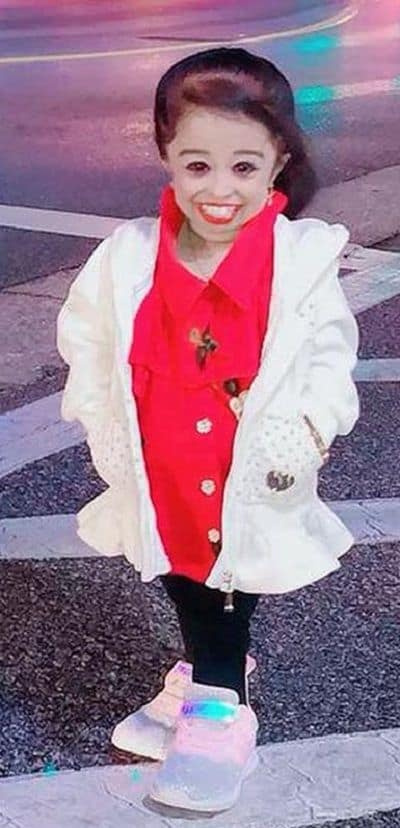   Jyoti Amge Înălțime și greutate