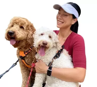   Regina Ting Chen a kutyáival