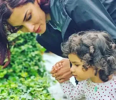   Amber Rose Revah ar meitu Phoenix Rose