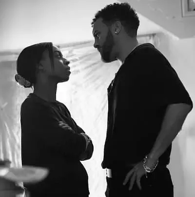   Pippa Bennett Warner con O-T Fagbenle