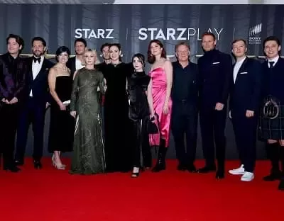   Κέιτλιν Ο' Ryan as with OUTLANDER Season 6 cast