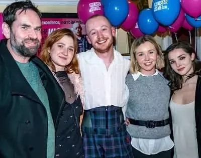   Κέιτλιν Ο' Ryan with Duncan Lacroix, John Hunter Bell, Lauren Lyle, Jessica Reynolds