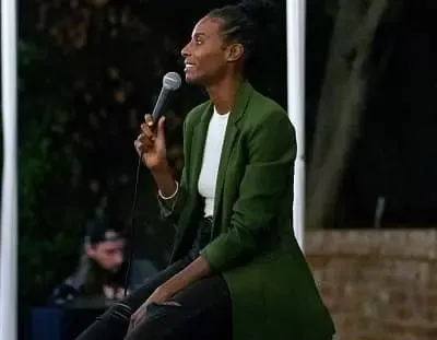   Comédie debout de Zainab Johnson