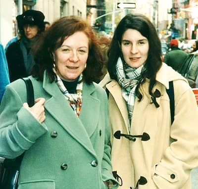   Ana Mercedes Hoyos met haar dochter Ana Mosseri