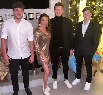   Emilio Ballack avec sa mère Simone Lambe et les frères Jordi Ballack, Louis Ballack