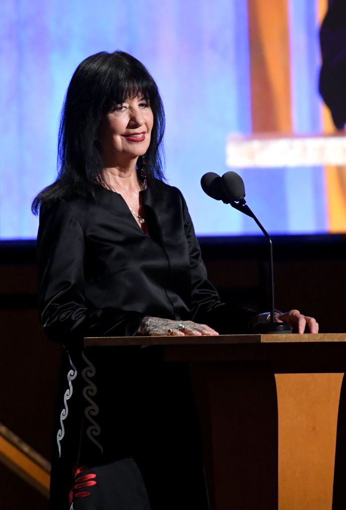 Hollywood, California 27 oktyabr joy Harjo, Kino Sənətləri və Elmləri Akademiyası əsnasında səhnədə çıxış etdi, 27 oktyabr 2019-cu ildə Hollywood Highland Center-də Ray Dolby Balo salonunda 11 illik qubernator mükafatları, Hollywood, California fotoşəkili Kevin Wintergetty images