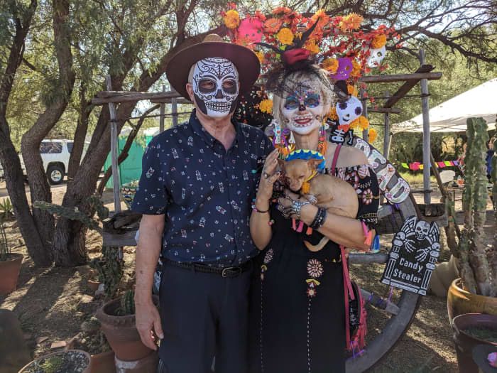 Teilnahme an einem Allerseelenfest in Tubac, Arizona