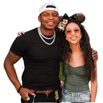   Η Scarlet Ayliz με τον Jimmie Allen