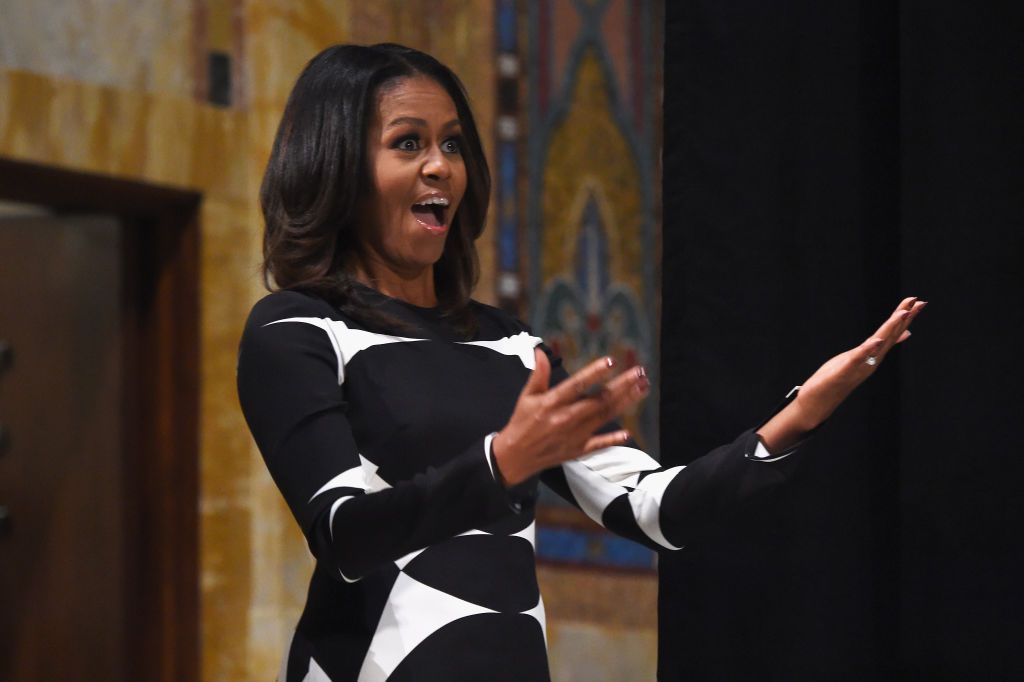 Actualizați-vă lista de vacanță: Michelle Obama a devenit o colecție Merch
