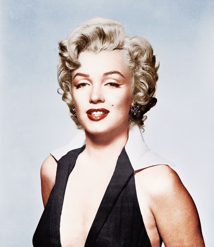 Haar, gezicht, kapsel, blond, lip, schoonheid, wenkbrauw, kin, retro stijl, model,
