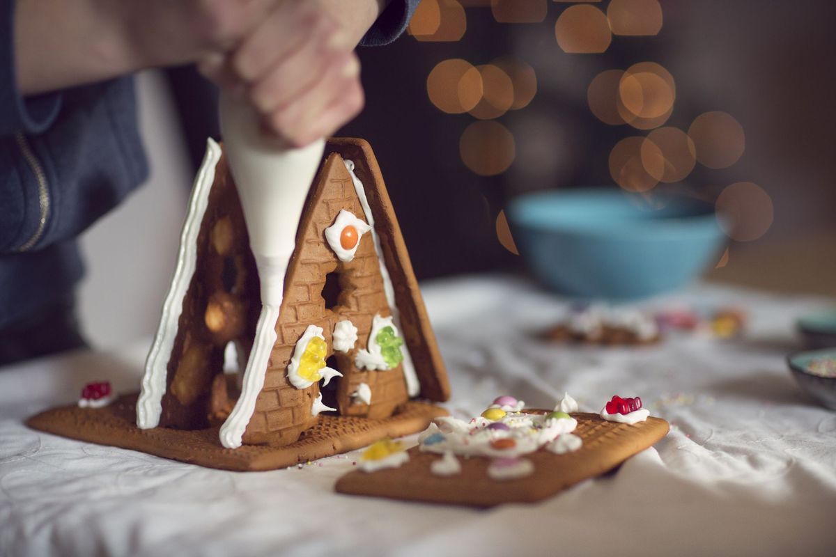 tiener peperkoek huis versieren